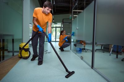 Retail Space Cleaning